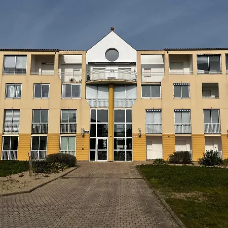 Appartement 1 Chambre, Avec Loggia Et Vue Sur Le Port Olona La Chaume Exterior photo